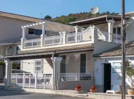 Paola House Agios Stefanos