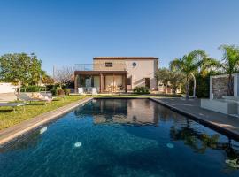 Villa DellAlbero โรงแรมในอัลคาโม