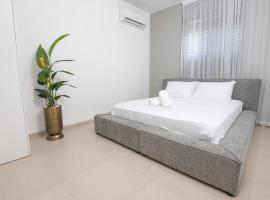 אחוזת לב הארי, Hotel in Ya‘ara