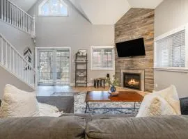 Luxurious Private House Pool and Hot Tub