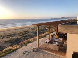 Increíble casa primera lineal Playa Morrillos, hotel v destinaci La Hacienda
