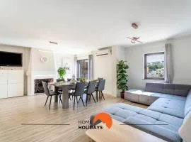 #164 Saradel 42 by Home Holidays