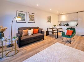 Spacious & Bright 1 Bedroom Apartment in Gravesend, hotel din Gravesend