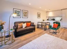 Spacious & Bright 1 Bedroom Apartment in Gravesend
