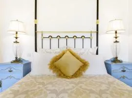 Valletta Townhouse Suite with a Maltese Balcony