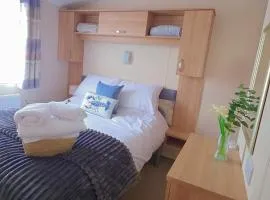 17 Ruby Atlas Monreith