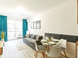 Pileckiego Apartment II by JumpInHere