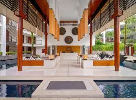 Stylish 2BR Resort Condo with Seaview Surin