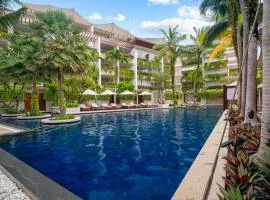 Stylish 2BR Resort Condo with Seaview Surin