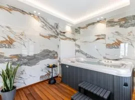 Pnoe Luxe Apartment & Spa, Naxos Town