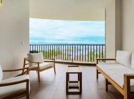 Luxury Canuva Beachfront Condo Pool Concierge