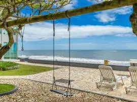 Condomínio com lazer completo à beira-mar em Itajubá - CFIs