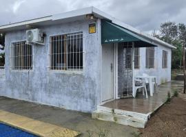 Casa de playa con piscina, hotel v destinaci Cuchilla Alta