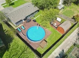 Peaceful and Relaxing Getaway w Beautiful Pool