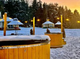 Glamping Niebiańska Osada Jurty Dolnośląskie, οργανωμένο κάμπινγκ σε Polanica-Zdrój