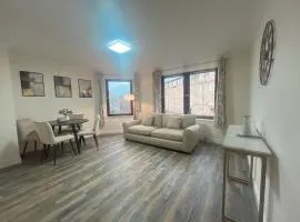 Free parking urban 2BR apartment