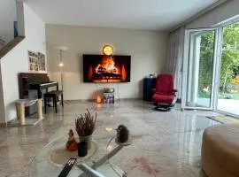 Wohlfühlhaus mit Jacuzzi, Fitness, Infrarotkabine, Kamin, Piano, tolle Lage