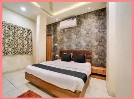 Tulsi Nagar Hotel The Ayodhya Premium Palace Near Ram Janam Bhoomi Temple - Free Wi-fi and Parking Facilities - Fully Air conditioning Comfortable Room - Best Budget Hotel IN Ayodhya