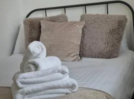 #2 Cosy Portsmouth Studio