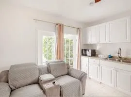 Cozy Private Apartment in Vero Beach with Garden View