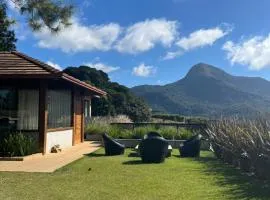 Casa 09 Monte Boa Vista - Refúgio com Piscina Privativa, Sauna e Vista das Montanhas