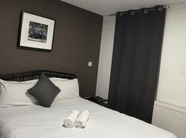 TBH Hotel, hotel din Barking