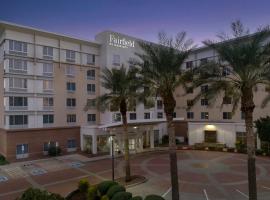 Fairfield Inn and Suites Phoenix Chandler Fashion Center, hotel in Chandler