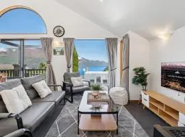 Charming Lakeview Home in Queenstown Central