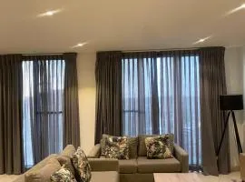 Luxury 2bedroom Penthouse at the Lennox