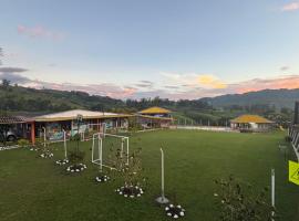 Finca Hotel La Fragata、サンタ・ロサ・デ・カバルのホテル