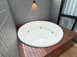 Melhores Flats - Jacuzzi privativa, beira-mar