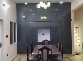 Modern Executive Suite，位于卡拉奇的别墅