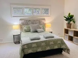 Oasis by the Bay - 4 bedroom Beach House