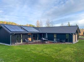 Lovely Home In Ebeltoft, hotel v destinaci Femmøller