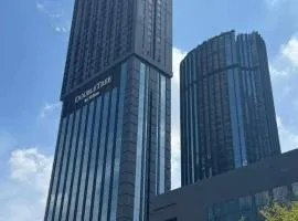 I-city hill10 double tree Smith Home