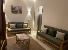 Luxe Nest 301 شقة فاخرة أنيقة حديثة وسط الأقصر