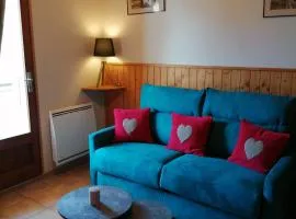 Appartement 2 pièces - 5 pers - Parking privé et WIFI à La Frasse - FR-1-836-33