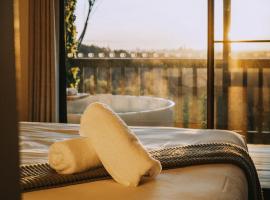 Nebesa, hotel in Mudgeeraba