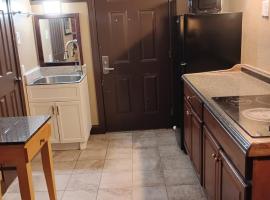 Gated 2 Double Bed Studio with Full Kitchen 118, hotel u gradu Baton Ruž