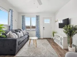 Blue Raptor Family-Friendly 3BR Private Yard