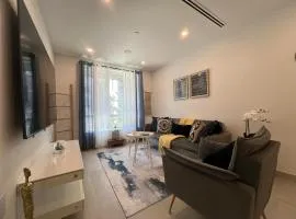 Stunning, Sunlit, Opulent Suite in Greenpoint