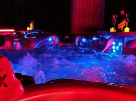 Xcoquine Love Room & Spa, Hotel in Tourves