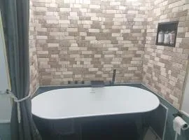 best one bed room close to parks and amenities