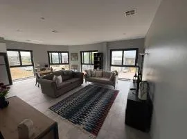 Quite and large 2 bedroom - Sleeps 6 - 2 bathrooms