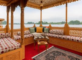 Shanghai Palace, beach hotel in Srinagar