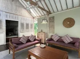 4BR Tropical Private Pool Villa in Kerobokan