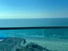 Luxurious Beachfront Modern Ocean View