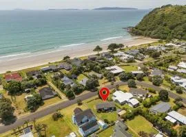 Coastal Nook - Matarangi Holiday Home