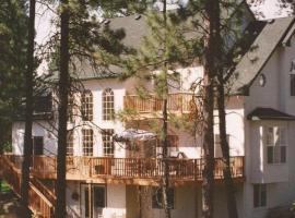 River Cove Elegant Waterfront Bed & Breakfast, alojamiento en la playa en Post Falls