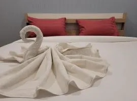 Happy Day 2, one private room "king size bed" and two open room with double bed each, total six people